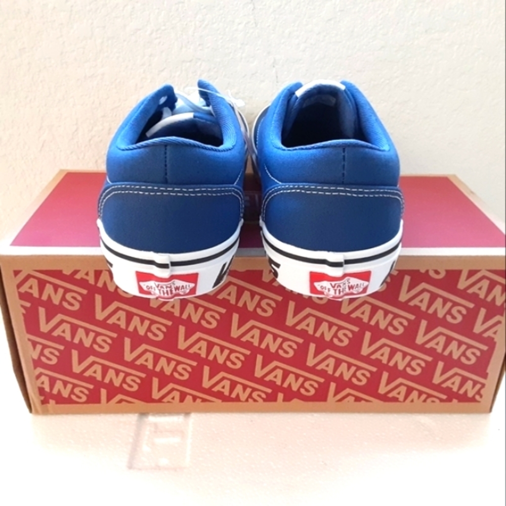 Vans - Picture 3 of 4